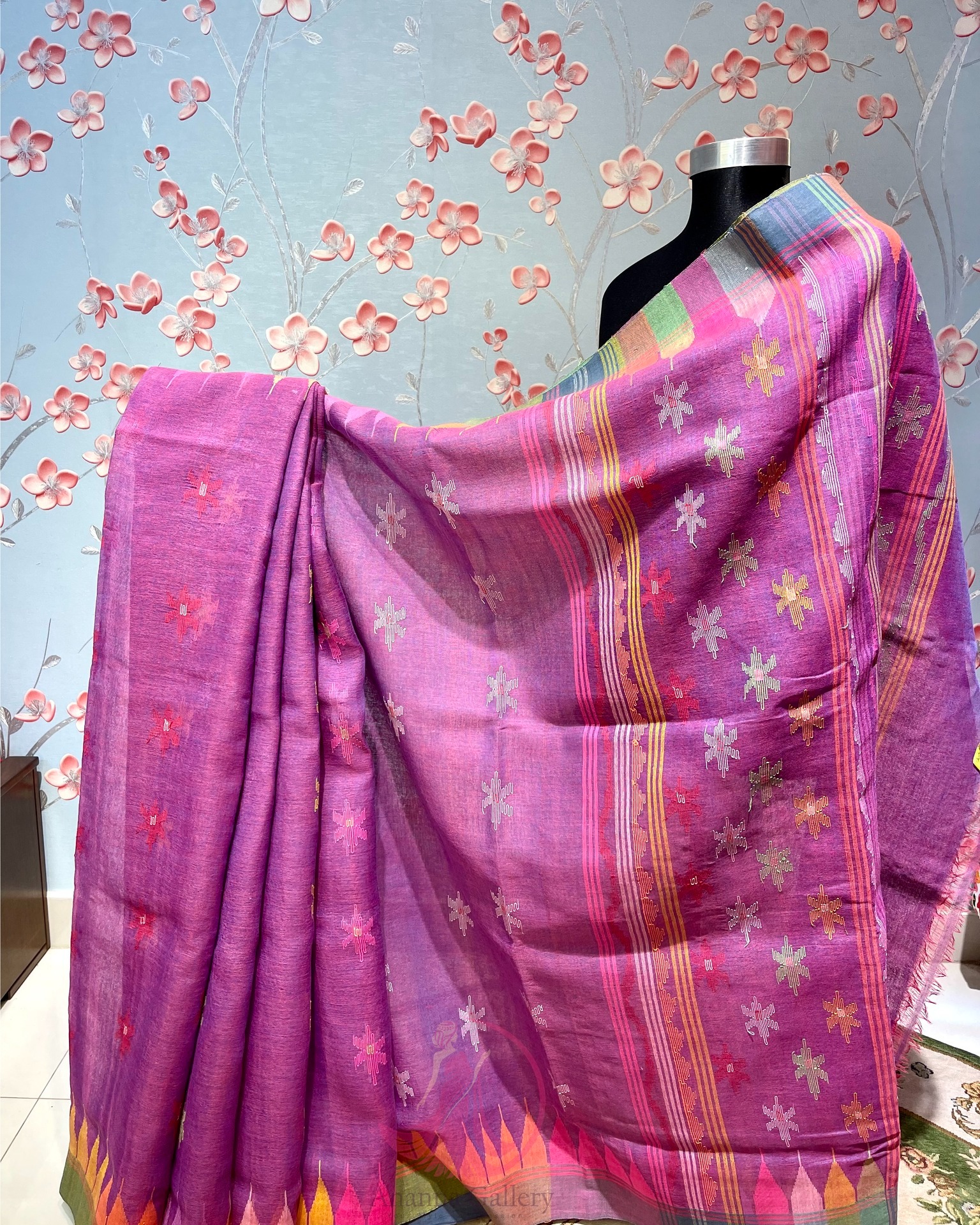 Shiuli Floral Dual-Tone Pink Monipuri Saree - Image 3